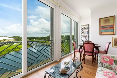 1510 Oak Harbor Blvd #303, Vero Beach, FL 32967