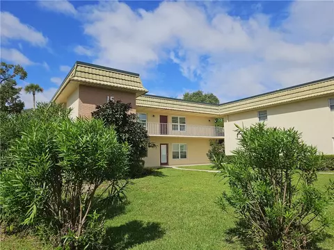 15 Vista Gardens Trl #206, Vero Beach, FL 32962