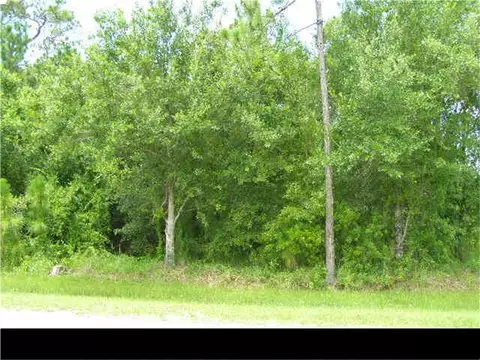 6 S Cypress St, Fellsmere, FL 32948
