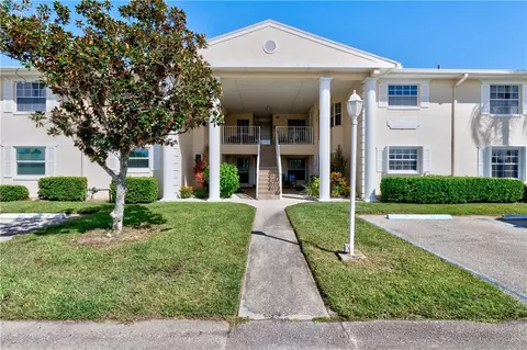 700 Lake Orchid Cir #205, Vero Beach, FL 32962
