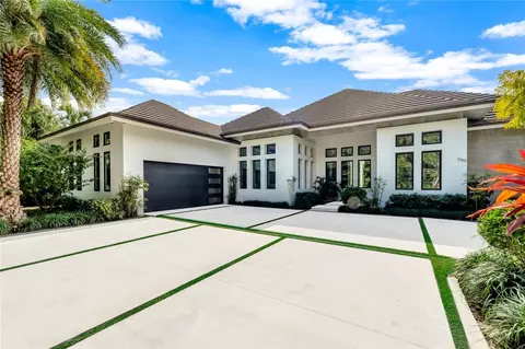 790 Lake Dr, Vero Beach, FL 32963
