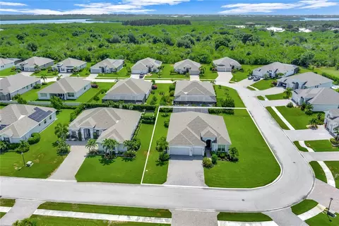 7230 33rd Sq, Vero Beach, FL 32967