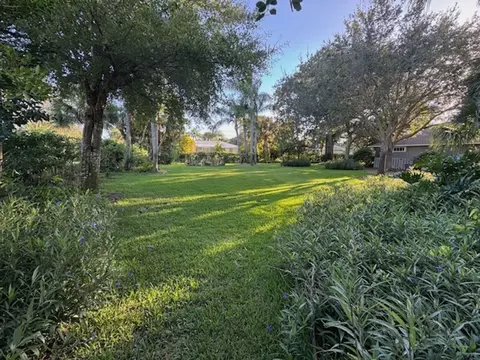 337 Mango Ave, Sebastian, FL 32958 photo 3