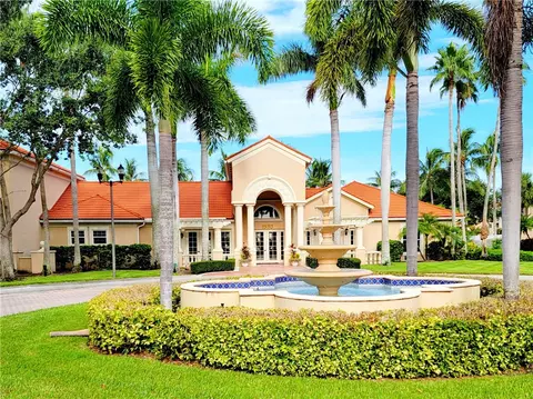 1590 S 42nd Cir #303, Vero Beach, FL 32967