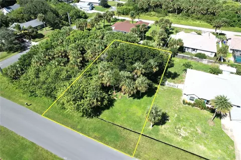 1060 Carnation Dr, Sebastian, FL 32958