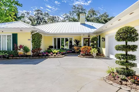 720 Painted Bunting Ln, Vero Beach, FL 32963