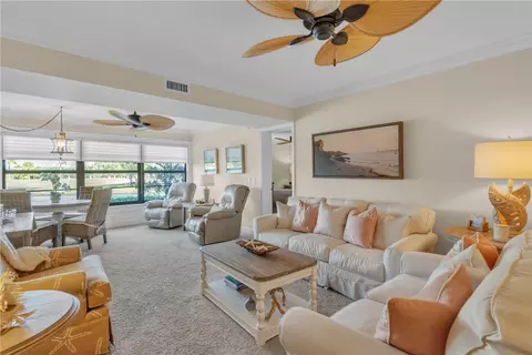 33 Plantation Dr #106, Vero Beach, FL 32966