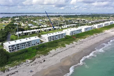 2050 Atlantic St #323, Melbourne Beach, FL 32951