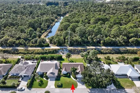 635 Fox Run SW, Vero Beach, FL 32962