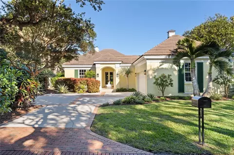 201 Sundial Ct, Vero Beach, FL 32963