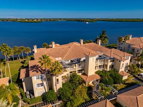 5360 E Harbor Village Dr #201, Vero Beach, FL 32967