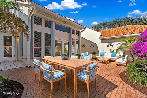 206 N Carmel Ct, Vero Beach, FL 32963