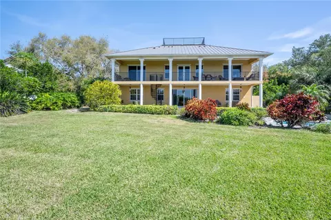 230 Shores Dr, Vero Beach, FL 32963