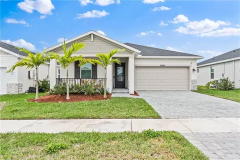9049 Dahlia Cir, Port Saint Lucie, FL 34986
