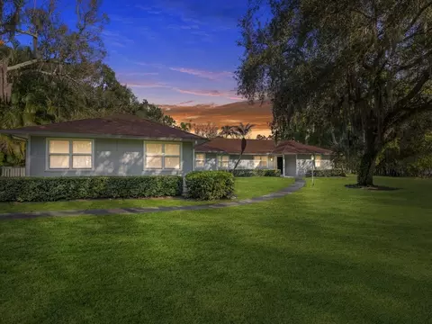 4790 16th St, Vero Beach, FL 32966