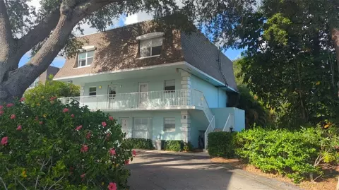 1901 Indian River Blvd #201B, Vero Beach, FL 32960