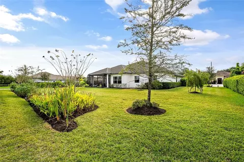 Exterior - 8280 Halbert Ln, Vero Beach, FL 32968 photo 5 of 7