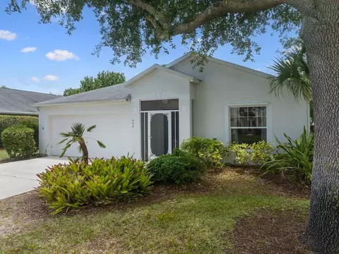 595 Willow Ct, Sebastian, FL 32958
