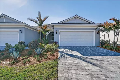 1545 Harper Way #COON 32, Vero Beach, FL 32960