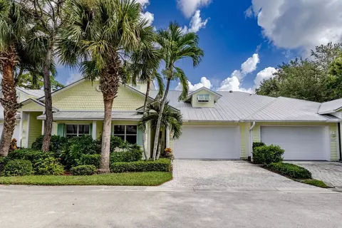 427 Pineapple Sq SW #31, Vero Beach, FL 32962