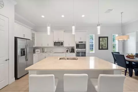 6047 Sequoia Cir, Vero Beach, FL 32967