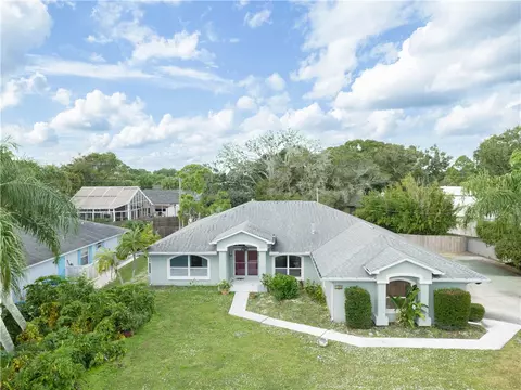 122 Coconut St, Sebastian, FL 32958