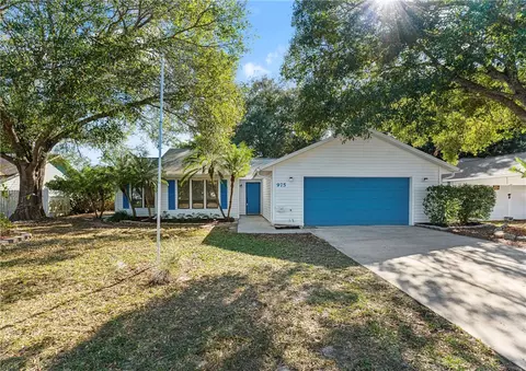 975 4th Ln, Vero Beach, FL 32962