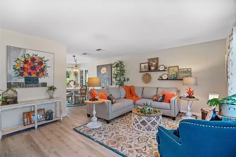 701 Highland Dr SW, Vero Beach, FL 32962