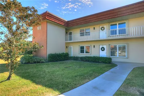 105 Spring Lake Ct #207, Vero Beach, FL 32962