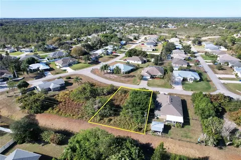 106 Tracy Dr, Sebastian, FL 32958