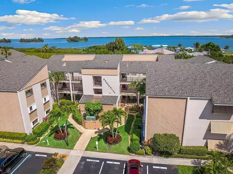 6165 S Mirror Lake Dr #106, Sebastian, FL 32958