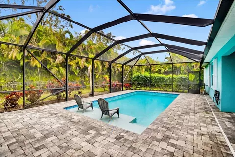6213 Arcadia Sq, Vero Beach, FL 32966