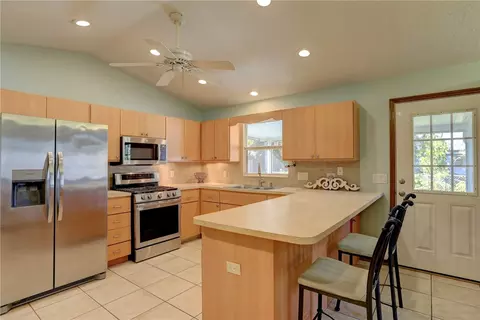 Kitchen - 2646 Burns Ave, Melbourne, FL 32935 photo 2 of 3