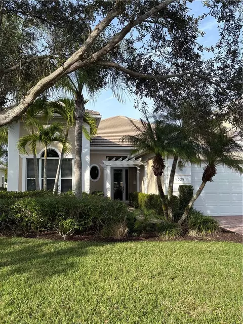 1029 Riverwind Cir, Vero Beach, FL 32967