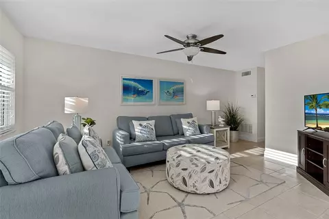 35 Pine Arbor Ln #205, Vero Beach, FL 32962