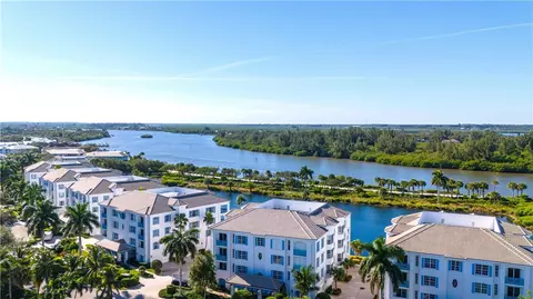 9025 Somerset Bay Ln #302, Vero Beach, FL 32963