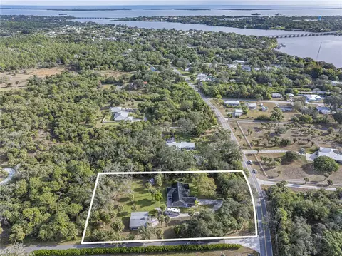 9673 Fleming Grant Rd, Sebastian, FL 32976