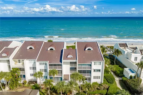 8416 Oceanside Dr #F12, Vero Beach, FL 32963