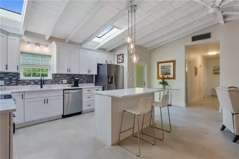 618 Holly Rd, Vero Beach, FL 32963