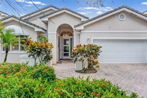 240 S Peppertree Dr, Vero Beach, FL 32963