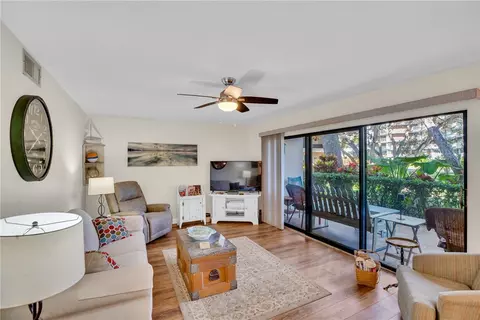 910 E Causeway Blvd #B11, Vero Beach, FL 32963