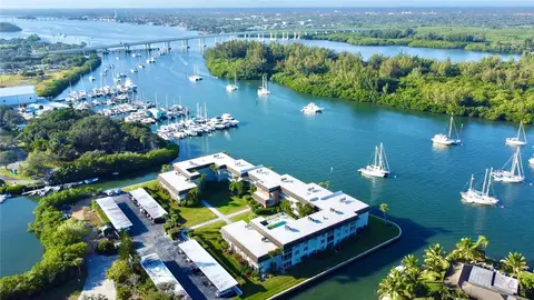 200 Greytwig Rd #212, Vero Beach, FL 32963
