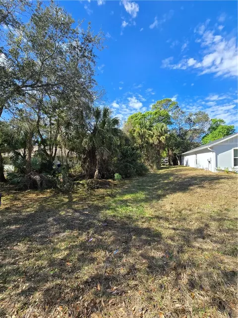 2445 87th Ct, Vero Beach, FL 32966