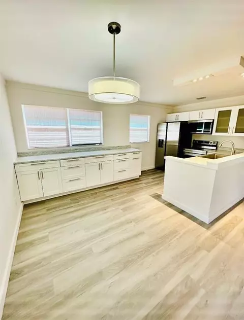 38 Pine Arbor Ln #202, Vero Beach, FL 32962