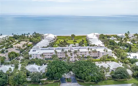 1250 W Southwinds Blvd #111, Vero Beach, FL 32963