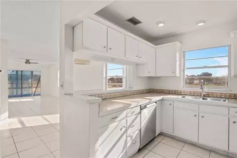 11 Vista Palm Ln #201, Vero Beach, FL 32962
