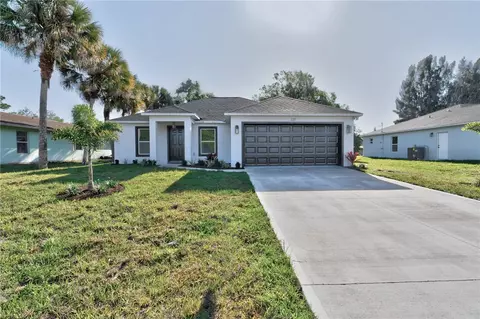 50 S Willow St, Fellsmere, FL 32948