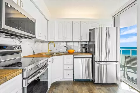 3554 Ocean Dr #1101, Vero Beach, FL 32963