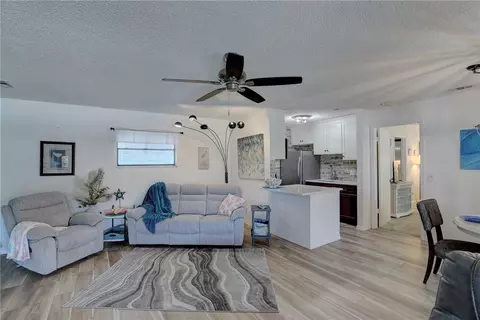 1116 Breezy Way #1H, Sebastian, FL 32958