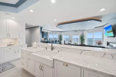 1465 S Harbor City Blvd #1002, Melbourne, FL 32901